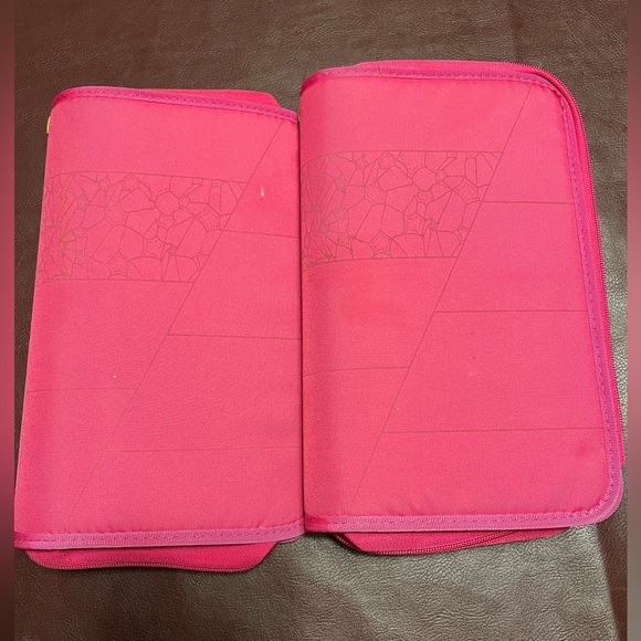 Bundle of 2 Pink Case Logic Disc Holders - Picture 4 of 9